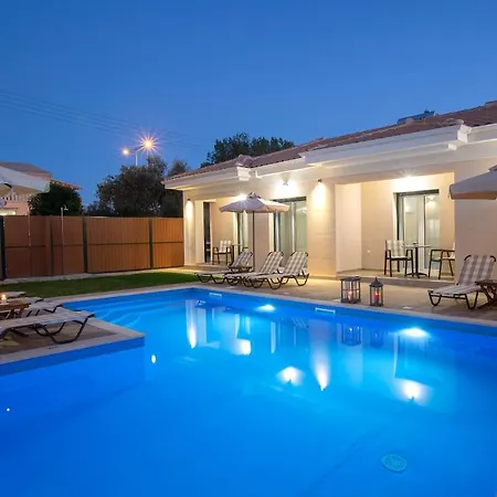 Anthemis Luxury Villa *