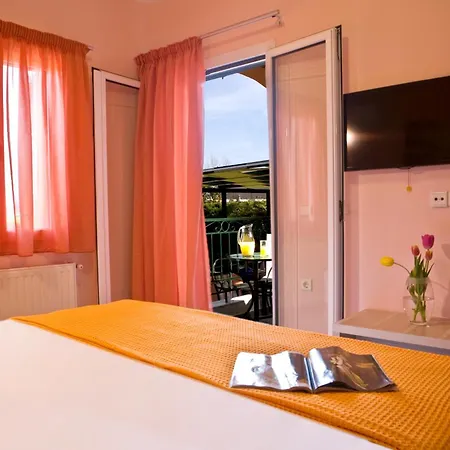 Anthemis Luxury Villa Kariótai